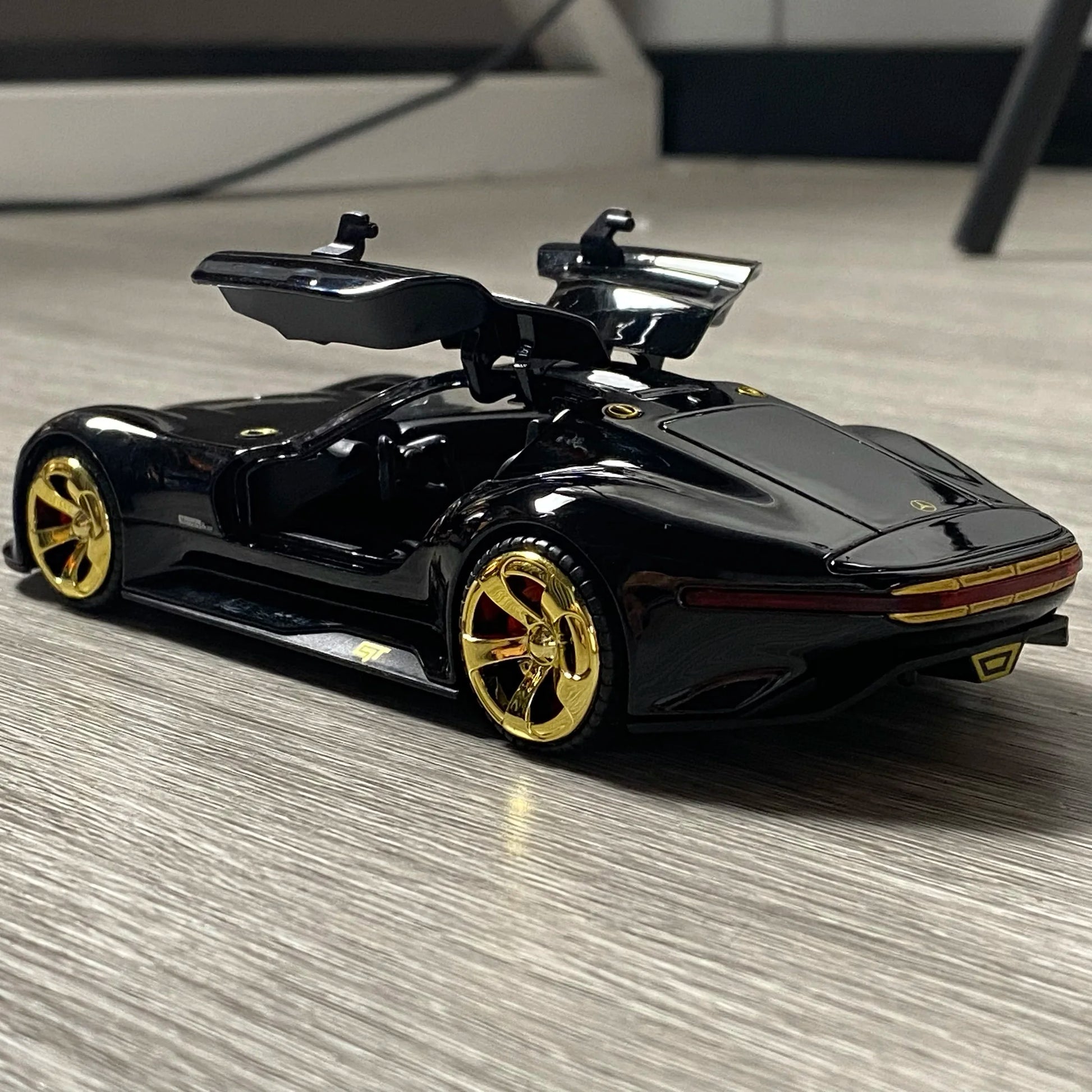1:32 Scale Benz AMG Vision GT 